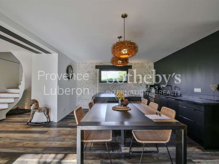 Maison L'Isle-sur-la-Sorgue - 4 chambres - 200m²