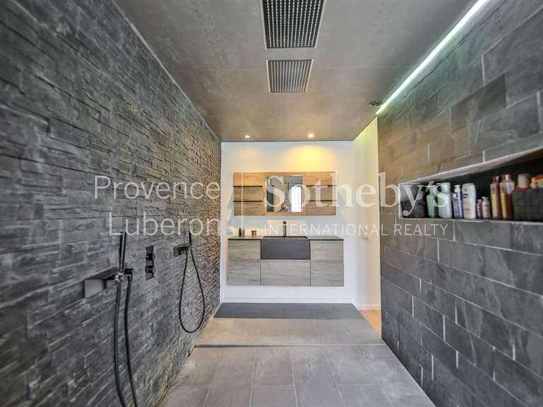 Maison L'Isle-sur-la-Sorgue - 4 chambres - 200m²