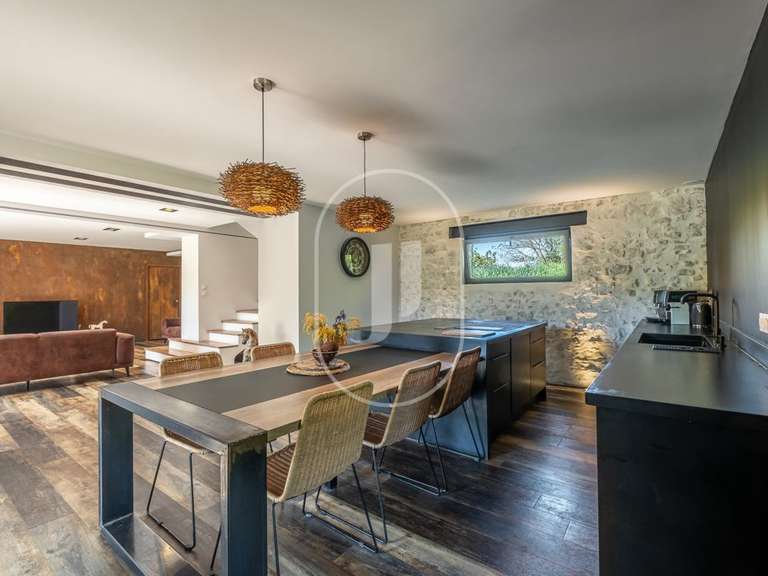 Maison L'Isle-sur-la-Sorgue - 3 chambres - 197m²