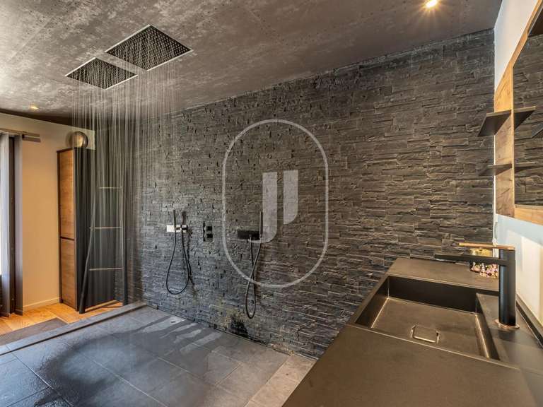 Maison L'Isle-sur-la-Sorgue - 3 chambres - 197m²