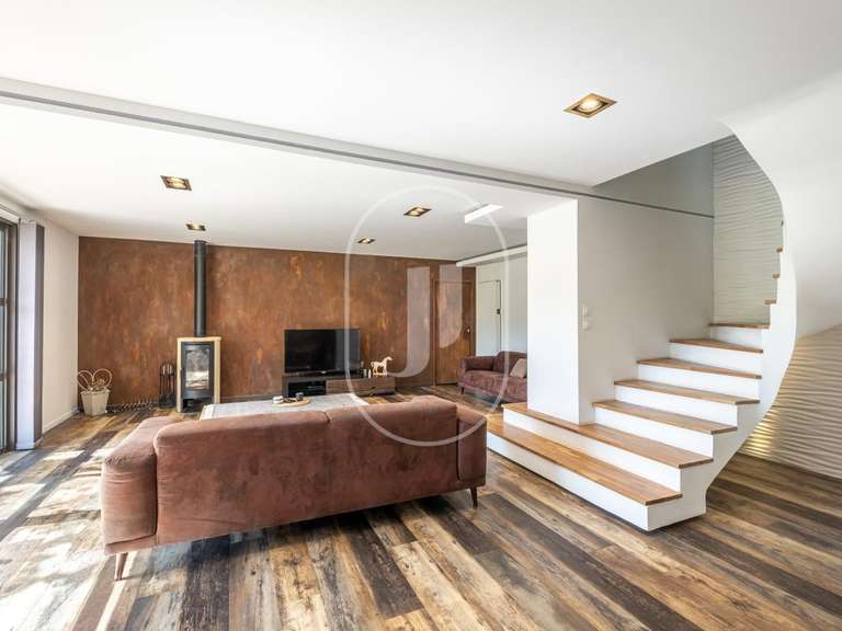 Maison L'Isle-sur-la-Sorgue - 3 chambres - 197m²