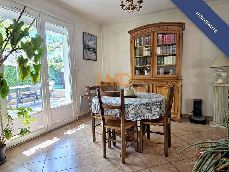 Maison L'Isle-sur-la-Sorgue - 3 chambres - 126m²