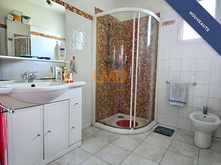 Maison L'Isle-sur-la-Sorgue - 3 chambres - 126m²