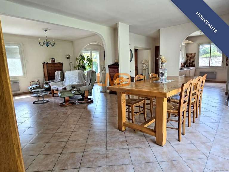 Maison L'Isle-sur-la-Sorgue - 3 chambres - 126m²