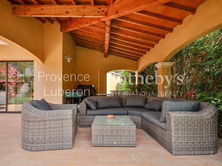 Maison L'Isle-sur-la-Sorgue - 4 chambres - 180m²