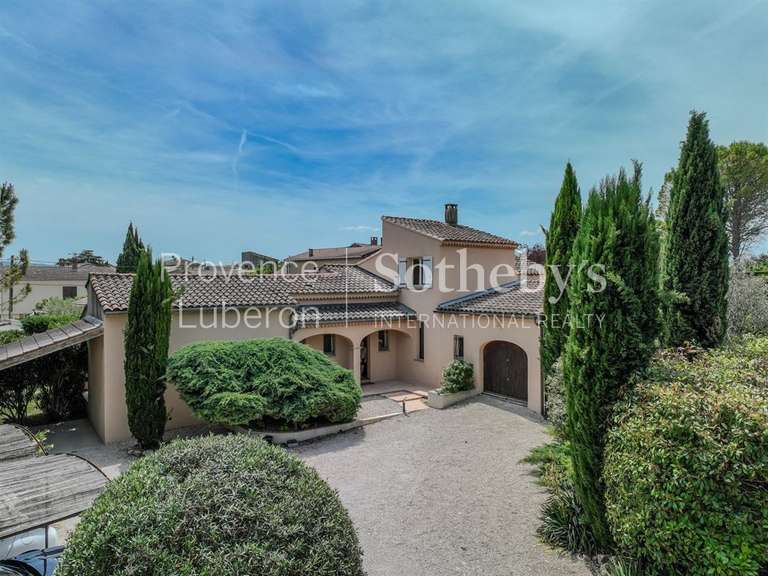 Maison L'Isle-sur-la-Sorgue - 4 chambres - 180m²