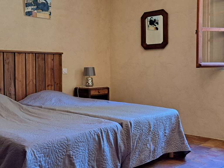 Maison L'Isle-sur-la-Sorgue - 6 chambres - 257m²