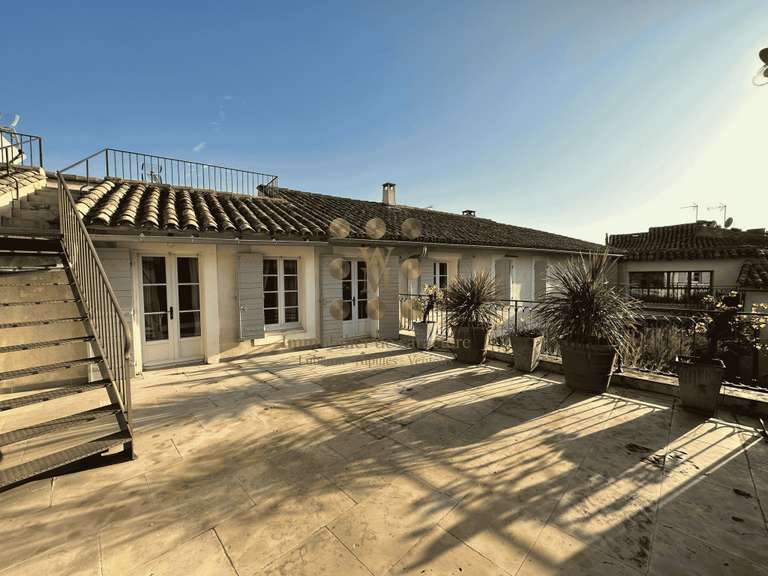 Maison L'Isle-sur-la-Sorgue - 7 chambres - 700m²
