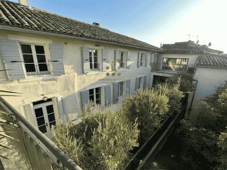 Maison L'Isle-sur-la-Sorgue - 7 chambres - 700m²
