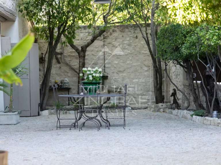 Maison L'Isle-sur-la-Sorgue - 4 chambres - 310m²