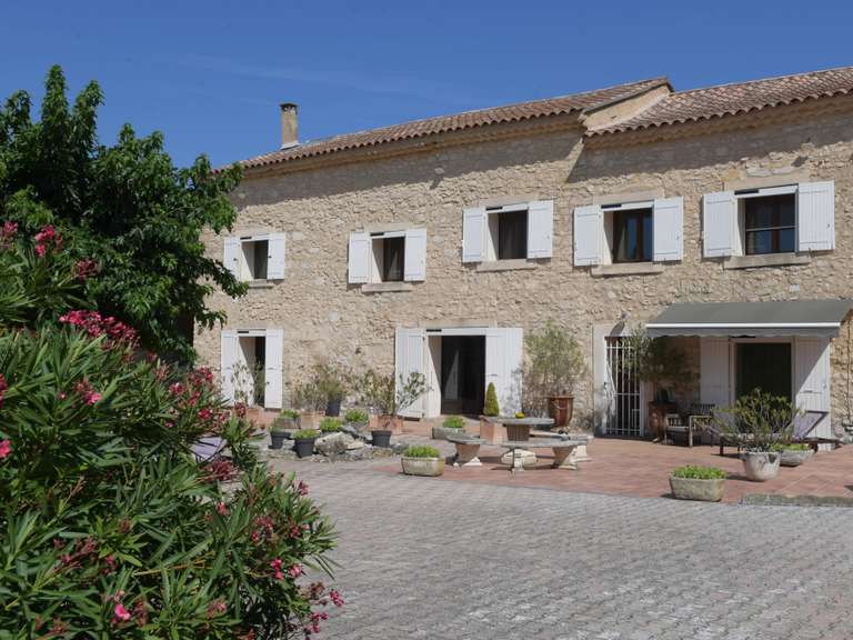 Maison L'Isle-sur-la-Sorgue - 6 chambres - 270m²