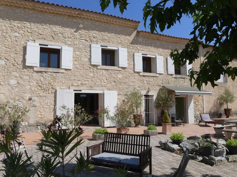 Maison L'Isle-sur-la-Sorgue - 6 chambres - 270m²