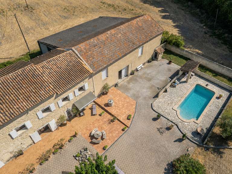 Maison L'Isle-sur-la-Sorgue - 6 chambres - 270m²