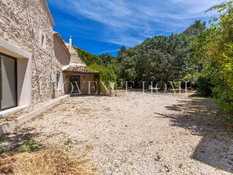 Maison L'Isle-sur-la-Sorgue - 8 chambres - 247m²