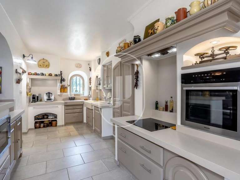 Maison L'Isle-sur-la-Sorgue - 9 chambres - 444m²