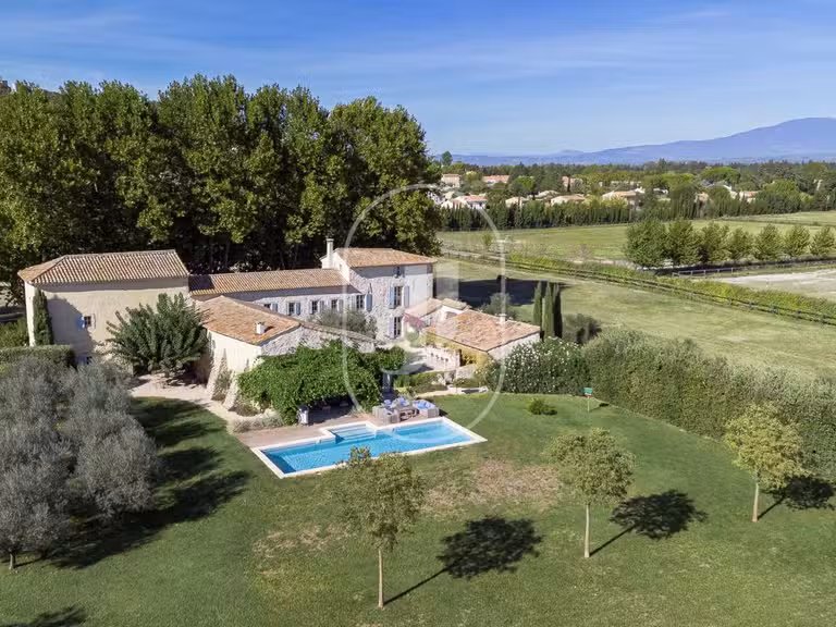 Maison L'Isle-sur-la-Sorgue - 4 chambres - 302m²