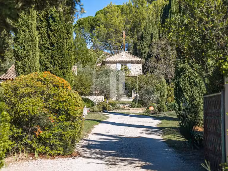 Maison L'Isle-sur-la-Sorgue - 4 chambres - 107m²