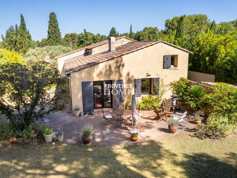 Property L'Isle-sur-la-Sorgue - 4 bedrooms - 145m²