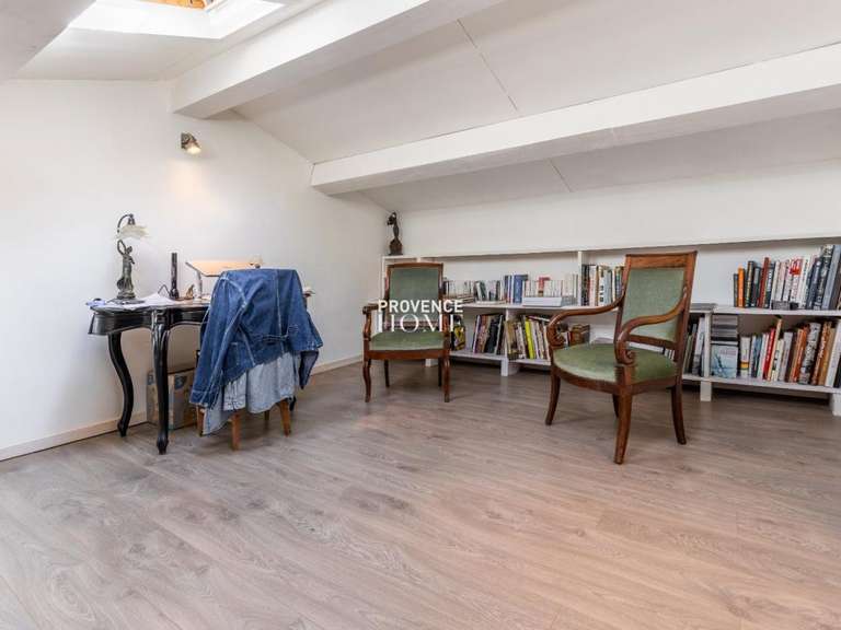 Propriété L'Isle-sur-la-Sorgue - 4 chambres - 145m²