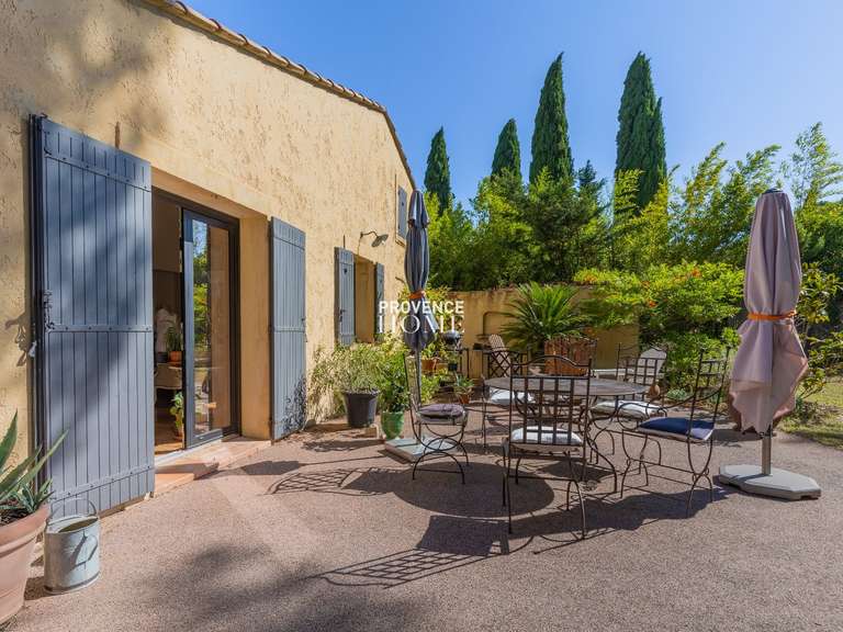 Propriété L'Isle-sur-la-Sorgue - 4 chambres - 145m²