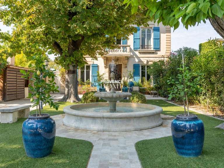 Propriété L'Isle-sur-la-Sorgue - 12 chambres - 438m²