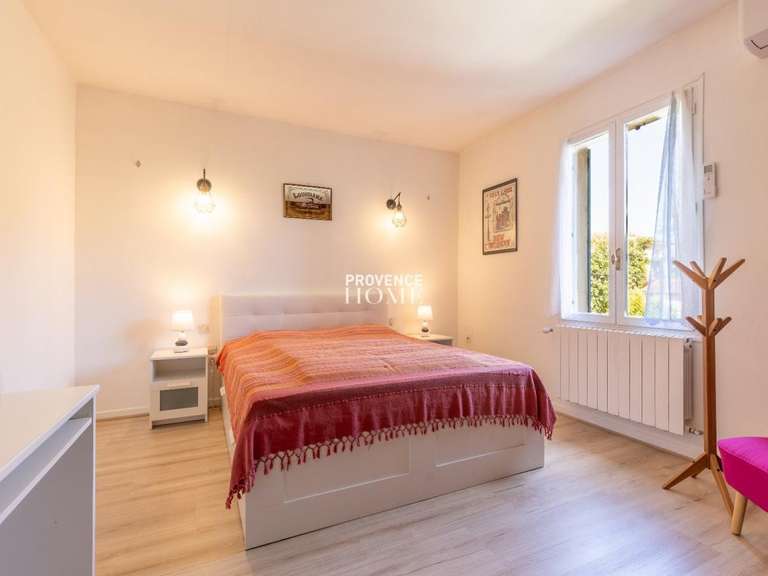 Propriété L'Isle-sur-la-Sorgue - 12 chambres - 438m²