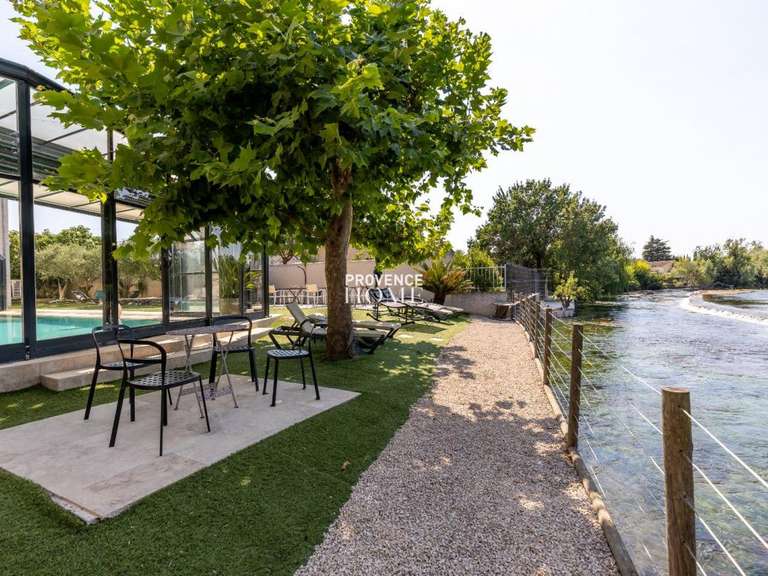 Propriété L'Isle-sur-la-Sorgue - 12 chambres - 438m²
