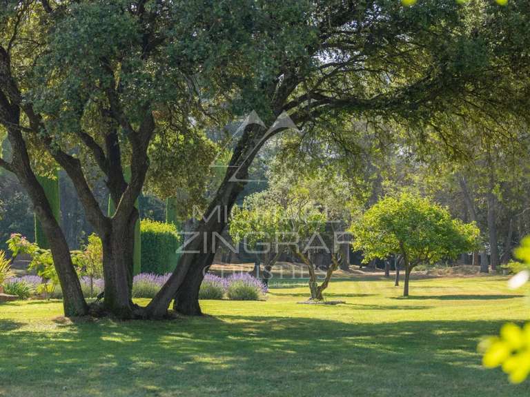 Propriété L'Isle-sur-la-Sorgue - 8 chambres - 900m²