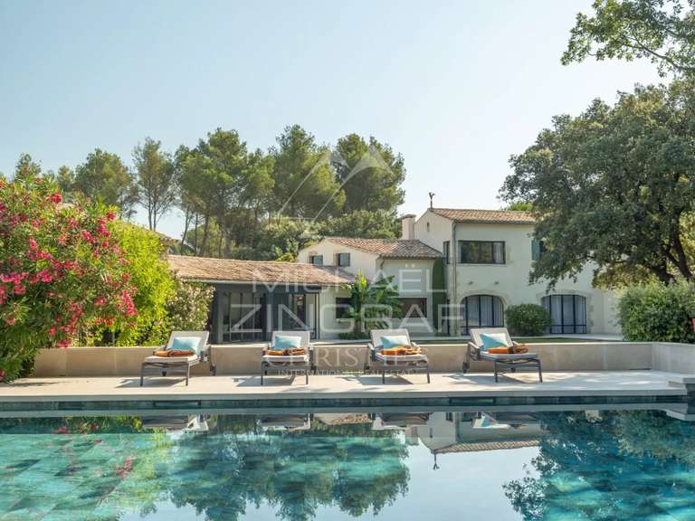 Propriété L'Isle-sur-la-Sorgue - 8 chambres - 900m²
