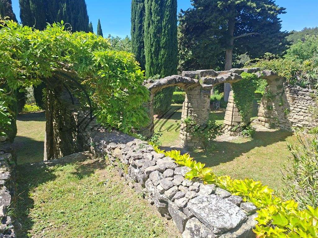 Property L'Isle-sur-la-Sorgue