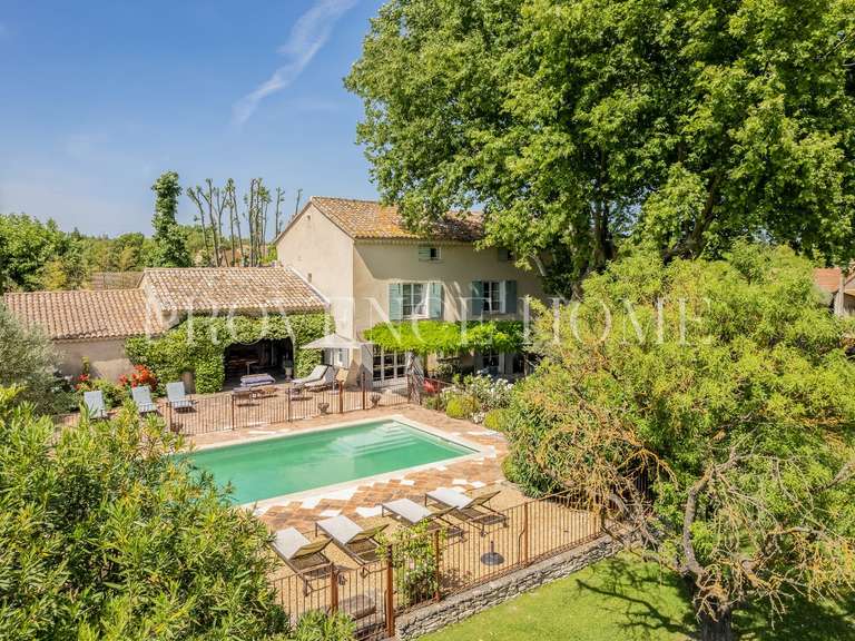 Propriété L'Isle-sur-la-Sorgue - 6 chambres - 404m²