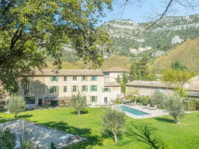 Propriété L'Isle-sur-la-Sorgue - 6 chambres - 340m²
