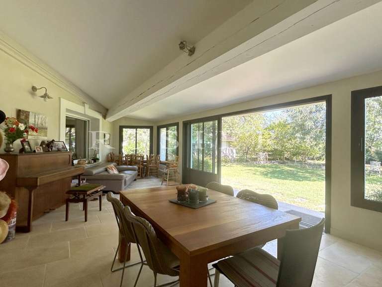Villa L'Isle-sur-la-Sorgue - 5 chambres - 188m²