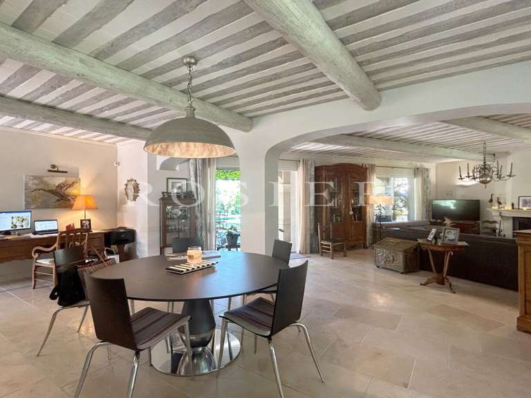 Villa L'Isle-sur-la-Sorgue - 5 chambres - 188m²