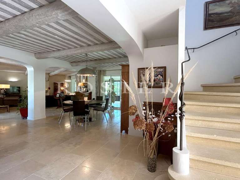 Villa L'Isle-sur-la-Sorgue - 5 chambres - 188m²