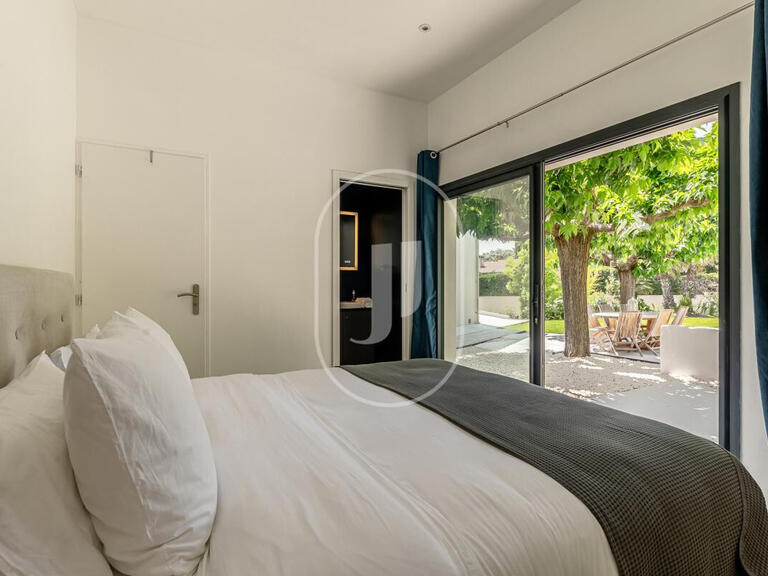 Villa L'Isle-sur-la-Sorgue - 4 bedrooms - 160m²