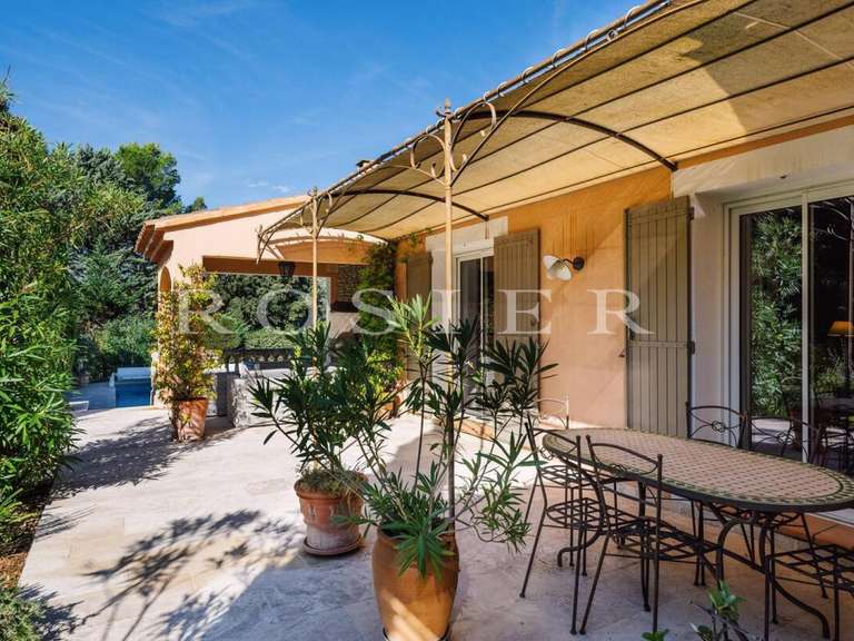 Villa L'Isle-sur-la-Sorgue - 4 chambres - 225m²