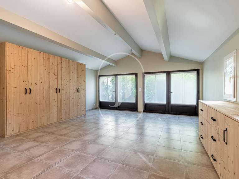 Villa L'Isle-sur-la-Sorgue - 5 bedrooms - 188m²