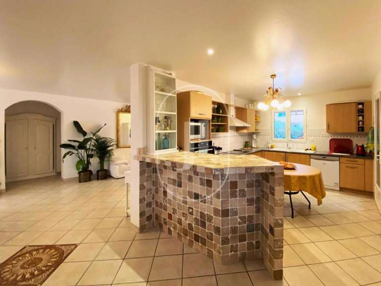 Villa L'Isle-sur-la-Sorgue - 5 bedrooms - 169m²