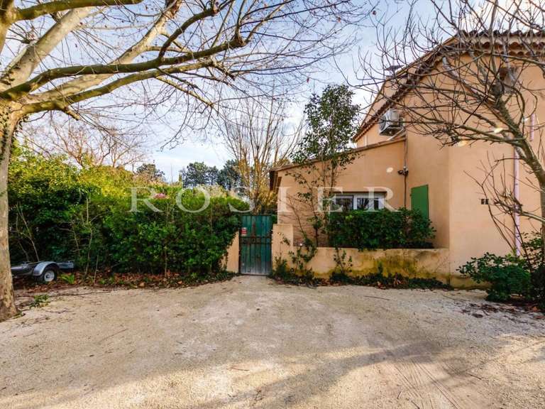 Villa L'Isle-sur-la-Sorgue - 3 chambres - 120m²