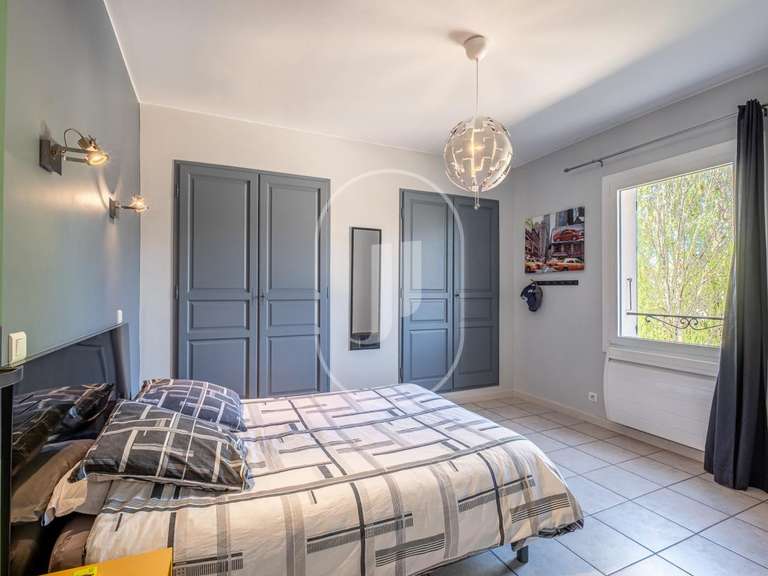 Villa L'Isle-sur-la-Sorgue - 4 chambres - 197m²