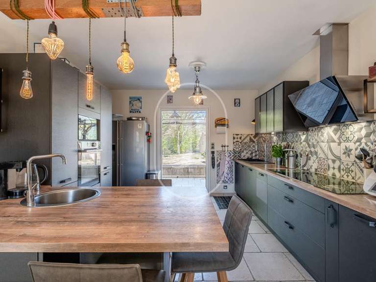 Villa L'Isle-sur-la-Sorgue - 4 chambres - 197m²