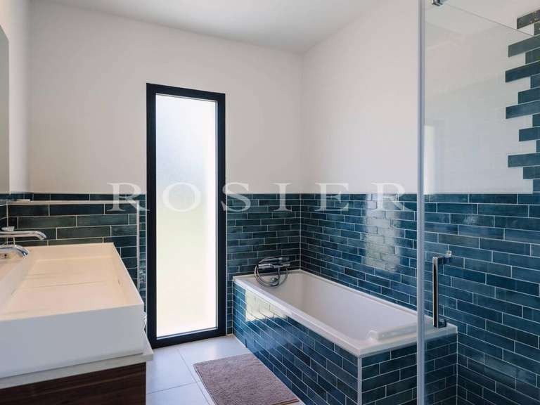 Villa L'Isle-sur-la-Sorgue - 4 chambres - 170m²