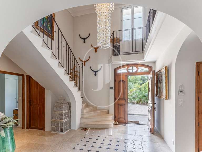 Villa L'Isle-sur-la-Sorgue - 5 bedrooms - 248m²