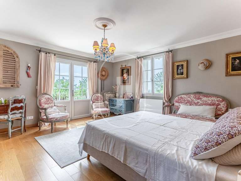 Villa L'Isle-sur-la-Sorgue - 5 bedrooms - 248m²