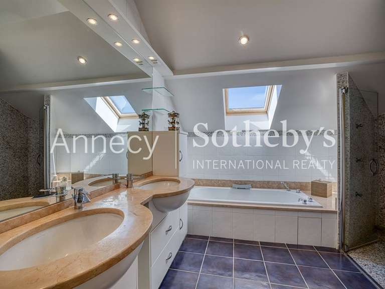 House La Balme-de-Sillingy - 4 bedrooms - 363m²