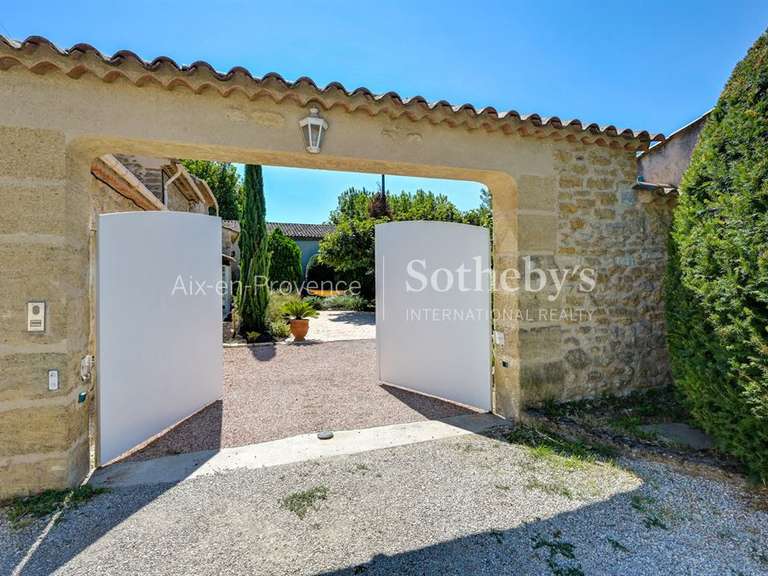 Maison La Barben - 5 chambres - 200m²