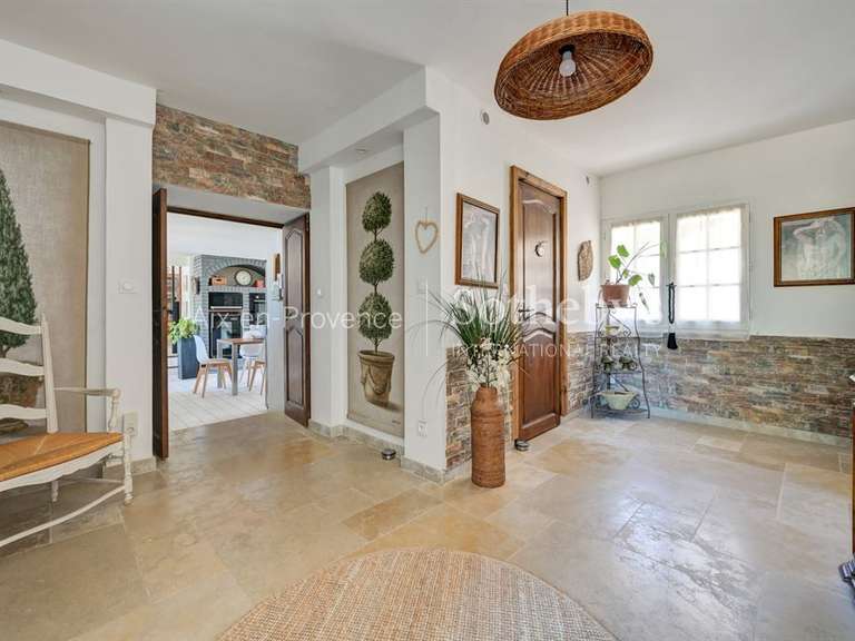 Maison La Barben - 5 chambres - 200m²