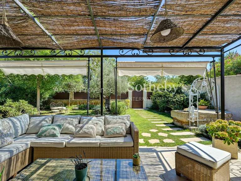 Maison La Barben - 5 chambres - 200m²