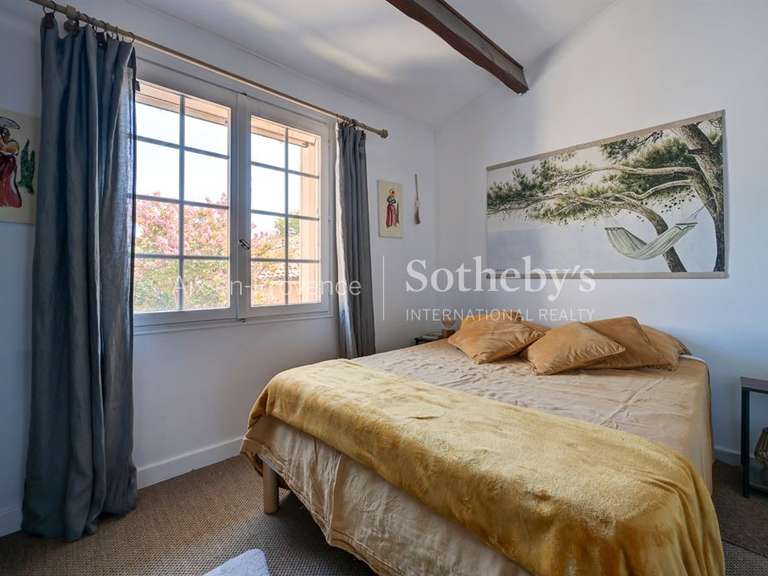 Maison La Barben - 5 chambres - 200m²